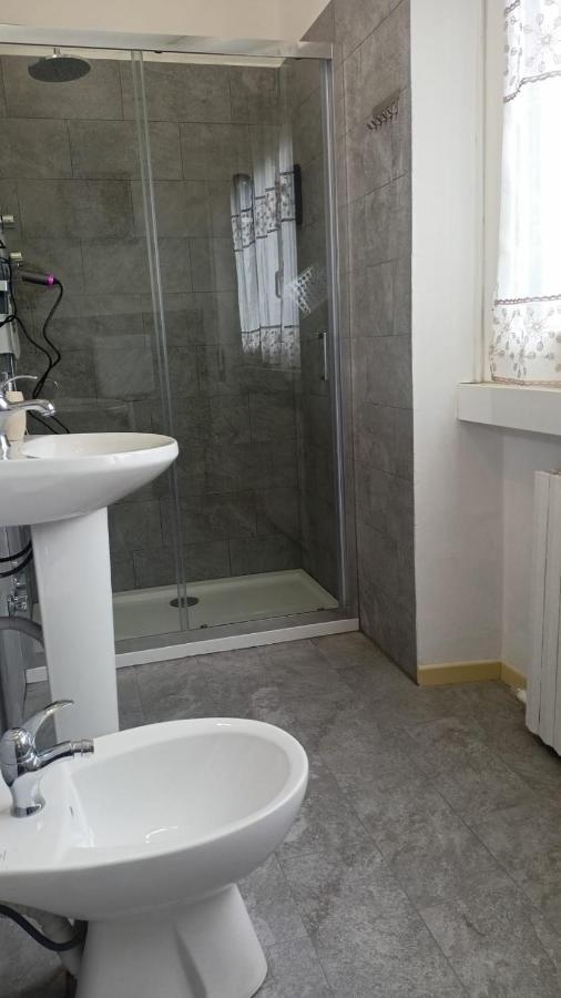 Vialetto V. Pastro 10 Bed & Breakfast Milan Luaran gambar
